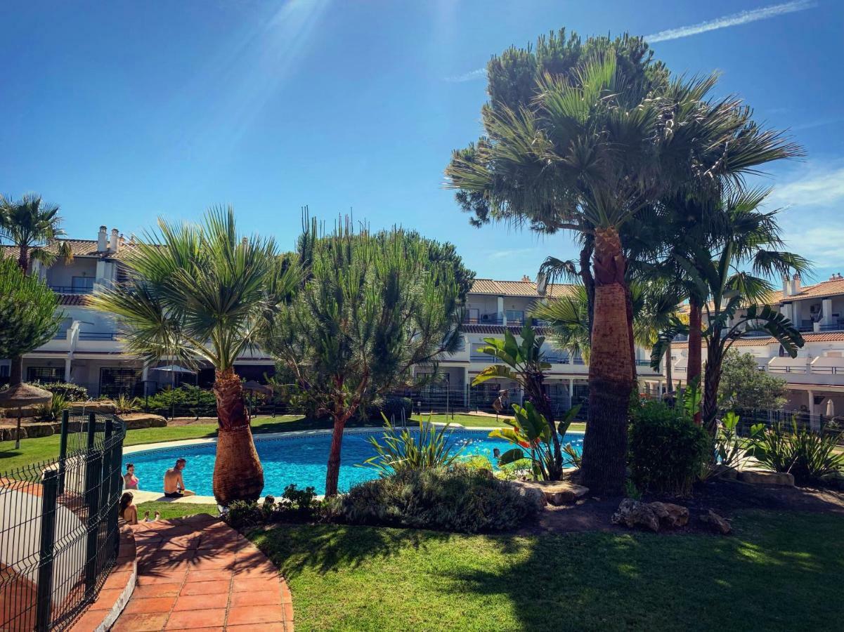 Fantastic 3-Bedroom Holiday Home Including Tennis And Pool Near Golf Course El Portil Exterior foto